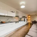 Ruhige Dachwohnung Mit Terrasse Mitte - Spacious Modern Rooftop Loft In Mitte شقة *