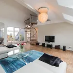 Ruhige Dachwohnung Mit Terrasse Mitte - Spacious Modern Rooftop Loft In Mitte アパート ベルリン